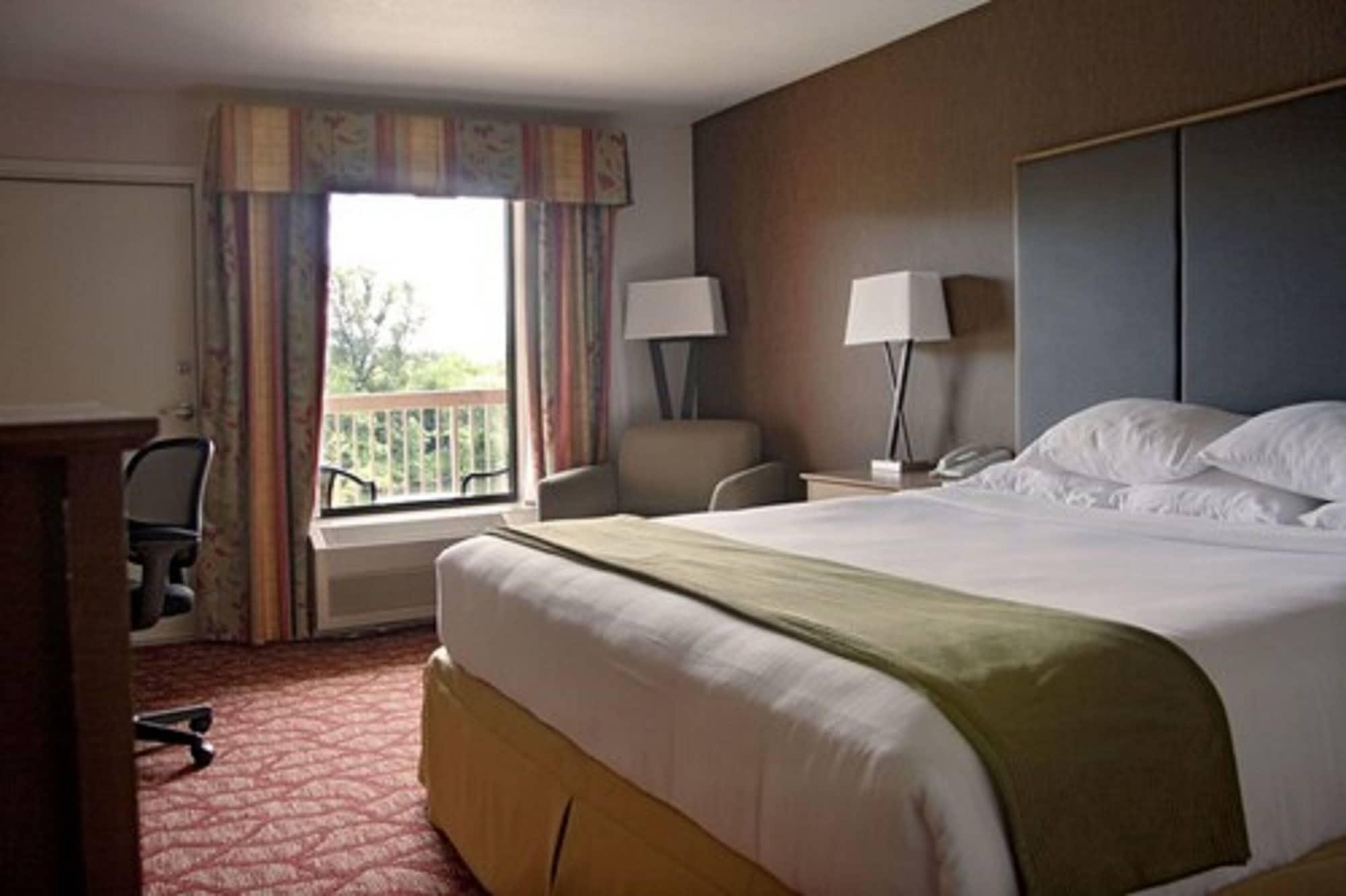 Holiday Inn Express Roseburg By Ihg Exterior photo