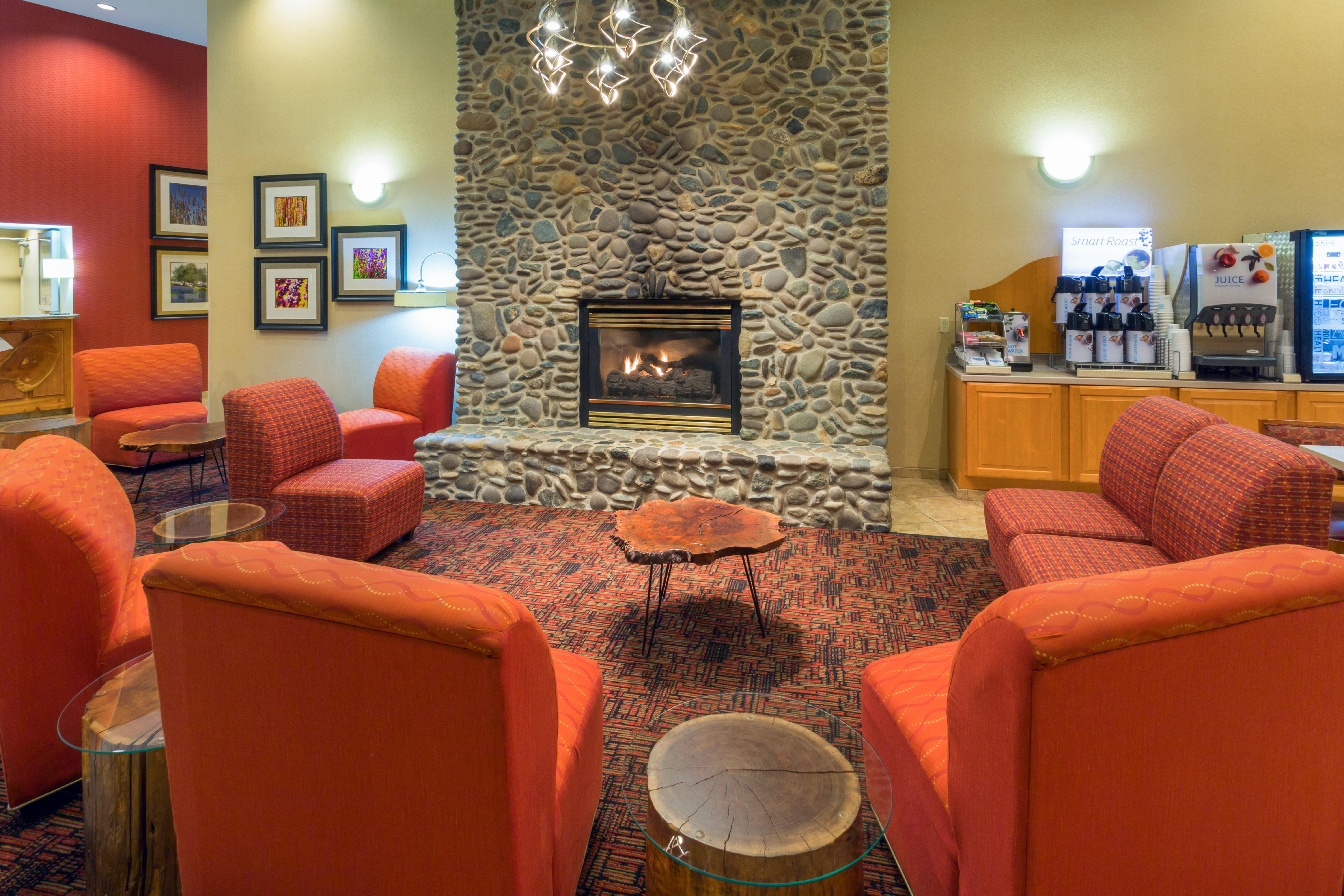 Holiday Inn Express Roseburg By Ihg Exterior photo